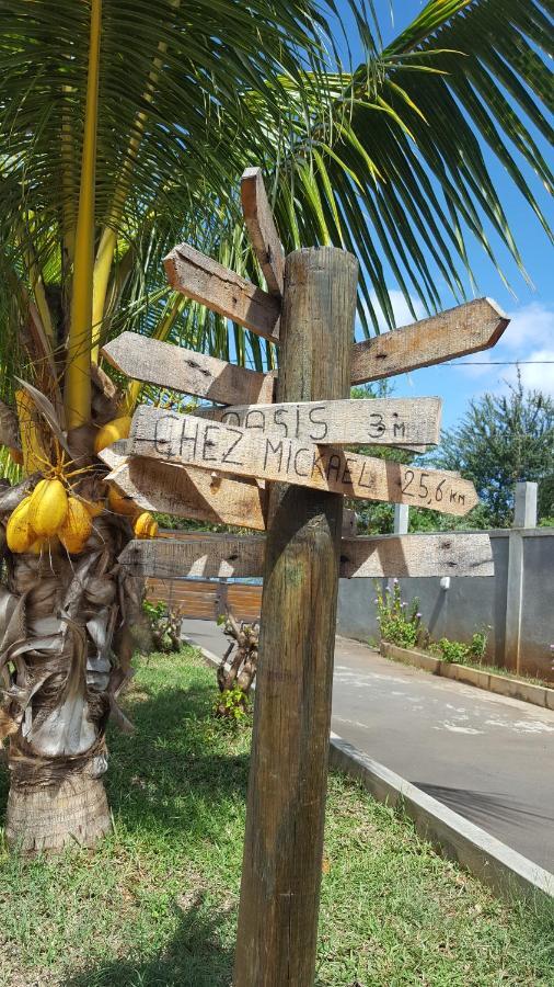 Aux Plaisirs De La Vie Chambre Chez L Habitant Flic-en-Flacq Buitenkant foto