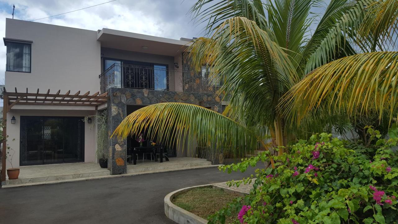 Aux Plaisirs De La Vie Chambre Chez L Habitant Flic-en-Flacq Buitenkant foto