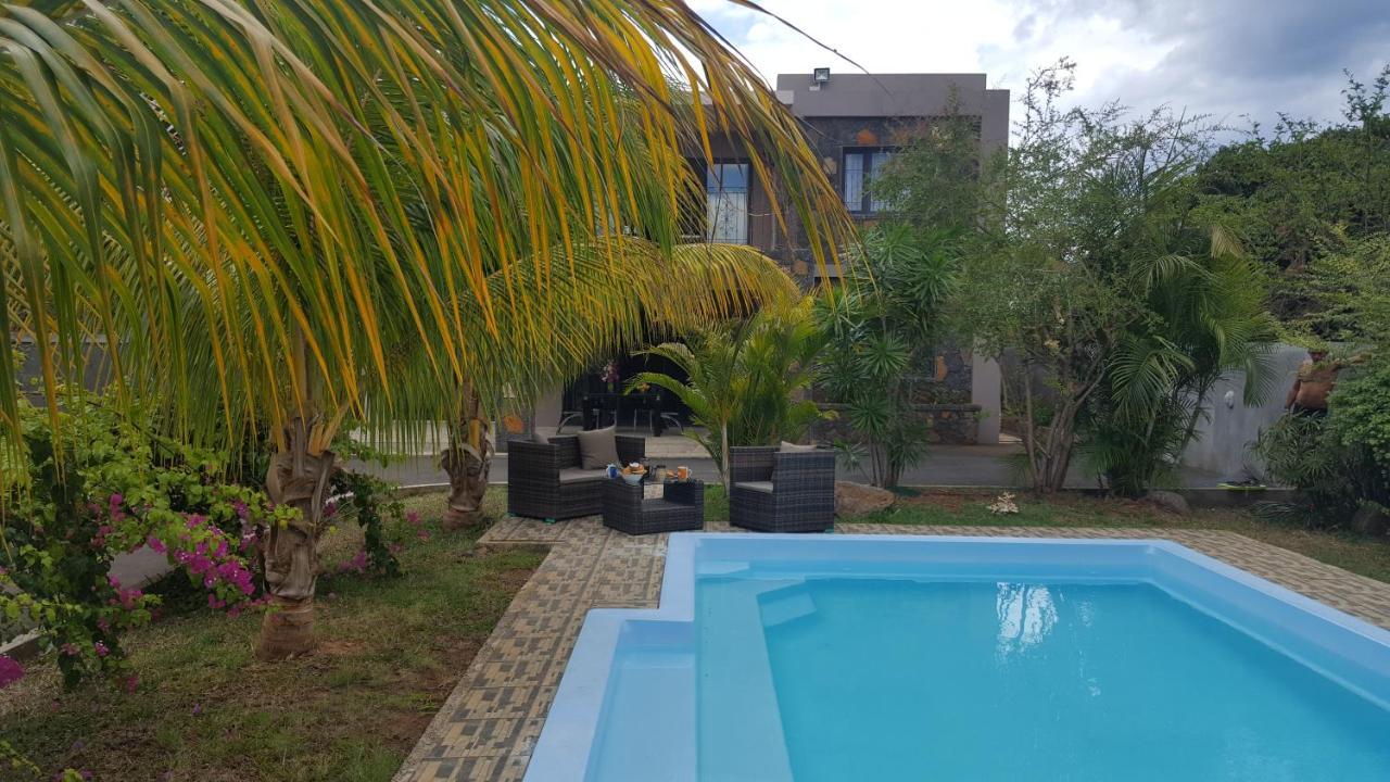 Aux Plaisirs De La Vie Chambre Chez L Habitant Flic-en-Flacq Buitenkant foto